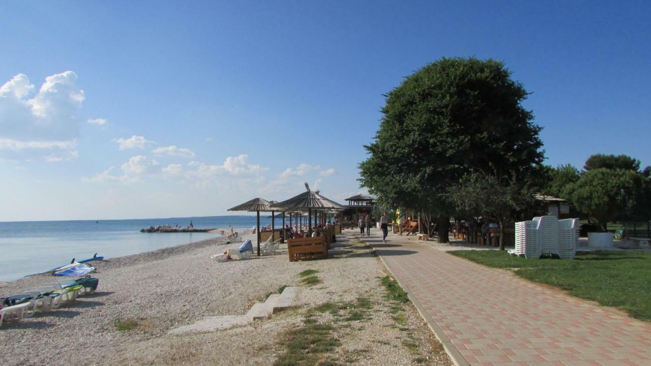 Apartmani Petunia Fažana Zewnętrze zdjęcie